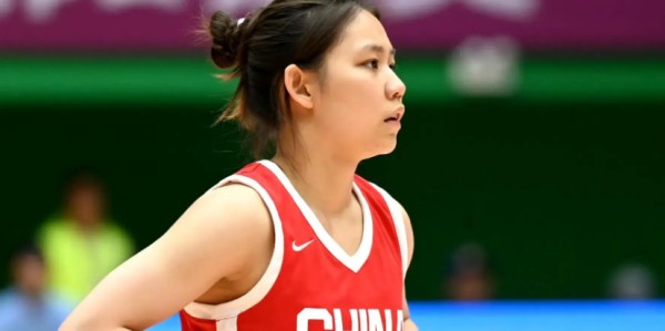 MK体育官方入口-轰30分+三分9中8！中国女篮19岁新星崛起：女版欧文闪耀大学联赛